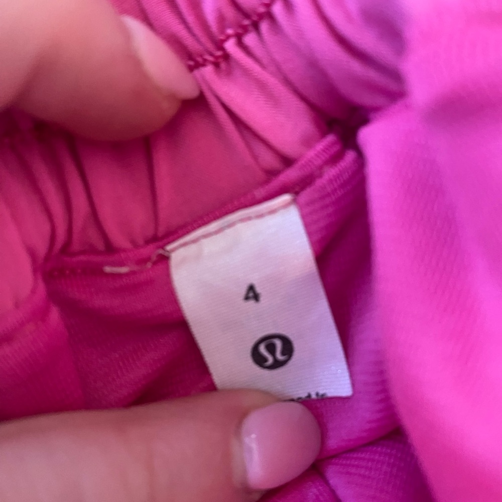lululemon sonic pink  hotty hot shorts
